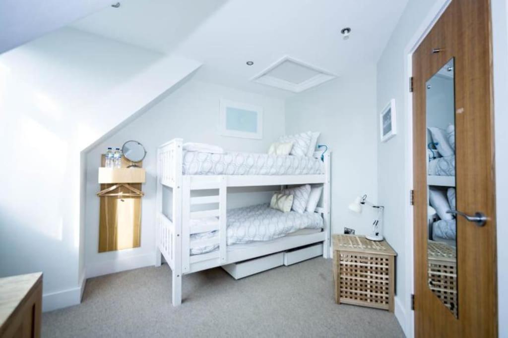 Edge14- Spacious, Stylish And Near The Beach! 新码头 外观 照片