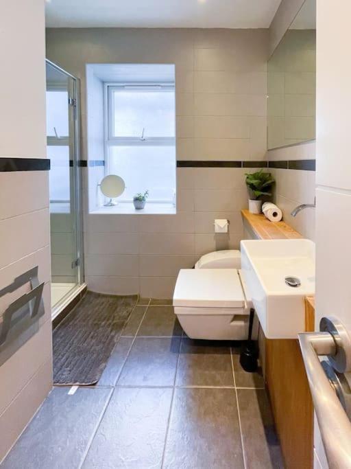 Edge14- Spacious, Stylish And Near The Beach! 新码头 外观 照片