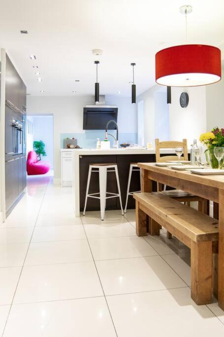 Edge14- Spacious, Stylish And Near The Beach! 新码头 外观 照片