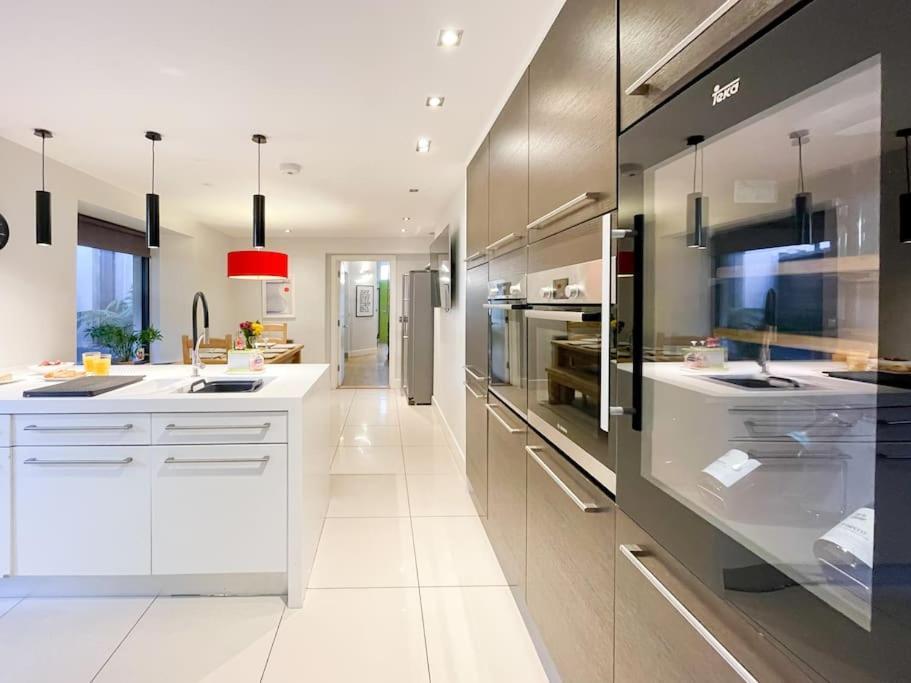 Edge14- Spacious, Stylish And Near The Beach! 新码头 外观 照片