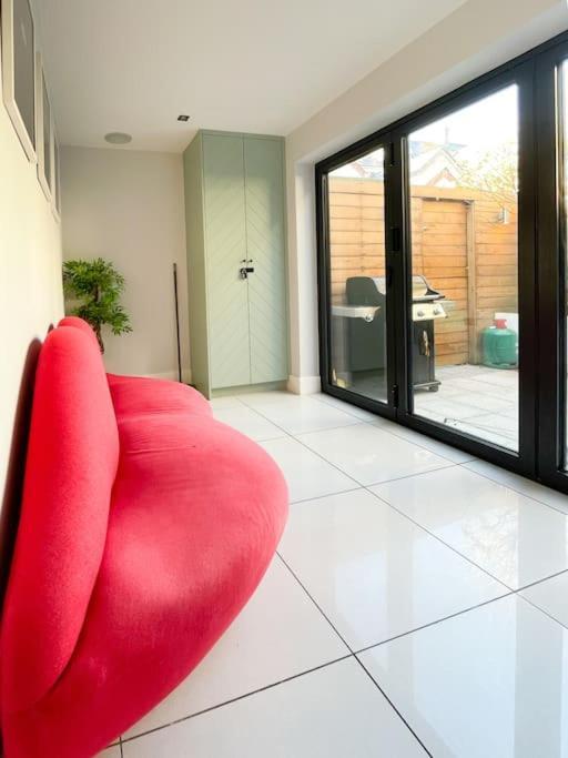 Edge14- Spacious, Stylish And Near The Beach! 新码头 外观 照片