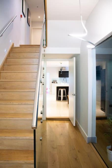 Edge14- Spacious, Stylish And Near The Beach! 新码头 外观 照片