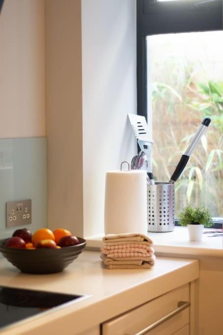 Edge14- Spacious, Stylish And Near The Beach! 新码头 外观 照片