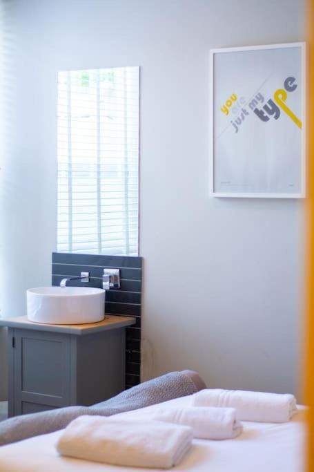 Edge14- Spacious, Stylish And Near The Beach! 新码头 外观 照片